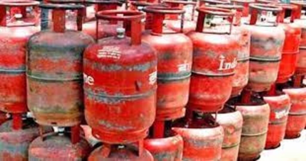 Centre Announces ₹200 Reduction in LPG Gas Cylinder Prices for All Consumers